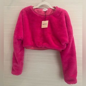 Fushia cropped faux fur by Super Down